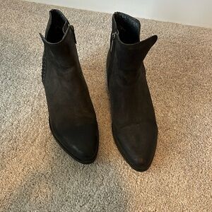 Steve Madden black booties